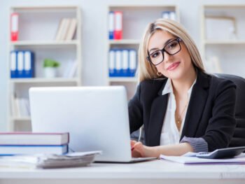 Pomoc eksperta kredytowego przy wyborze kredytu hipotecznego. Dlaczego warto z niej skorzystać?