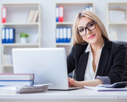 Pomoc eksperta kredytowego przy wyborze kredytu hipotecznego. Dlaczego warto z niej skorzystać?