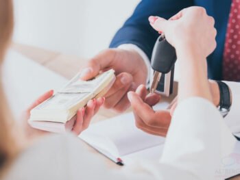 Czy jest limit wiekowy przy wniosku o kredyt gotówkowy?